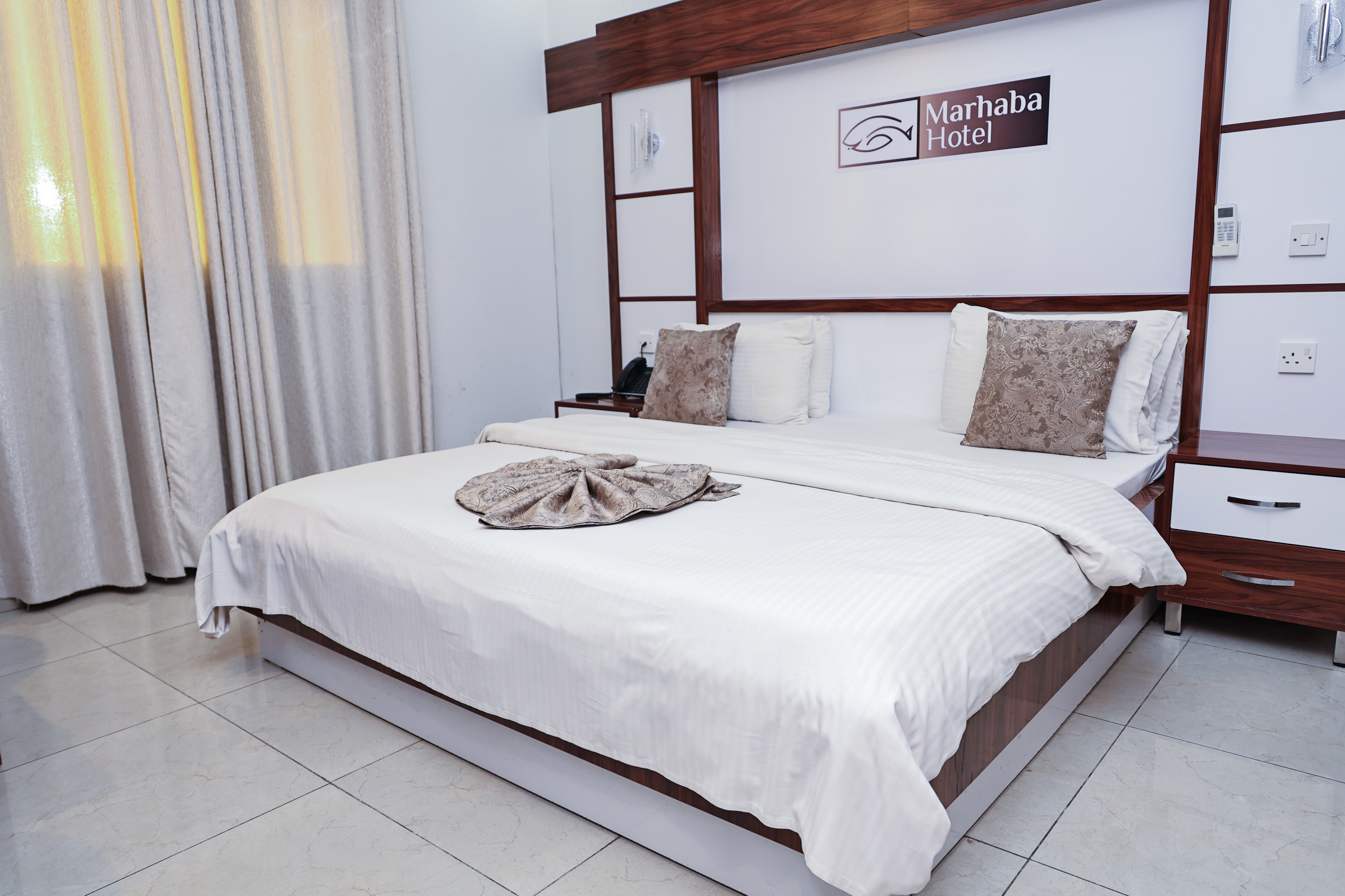 Sigle Room