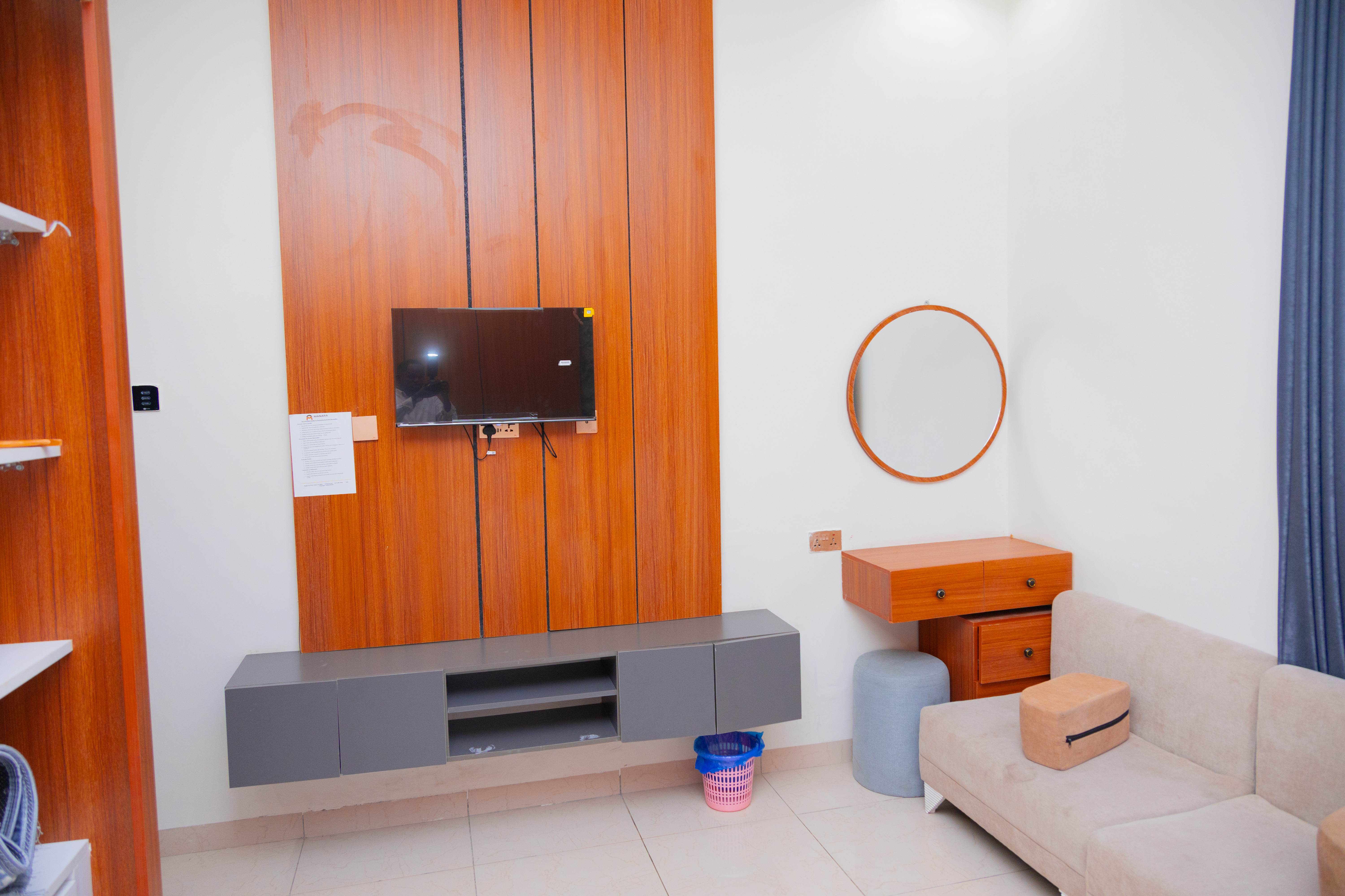 Sigle Room